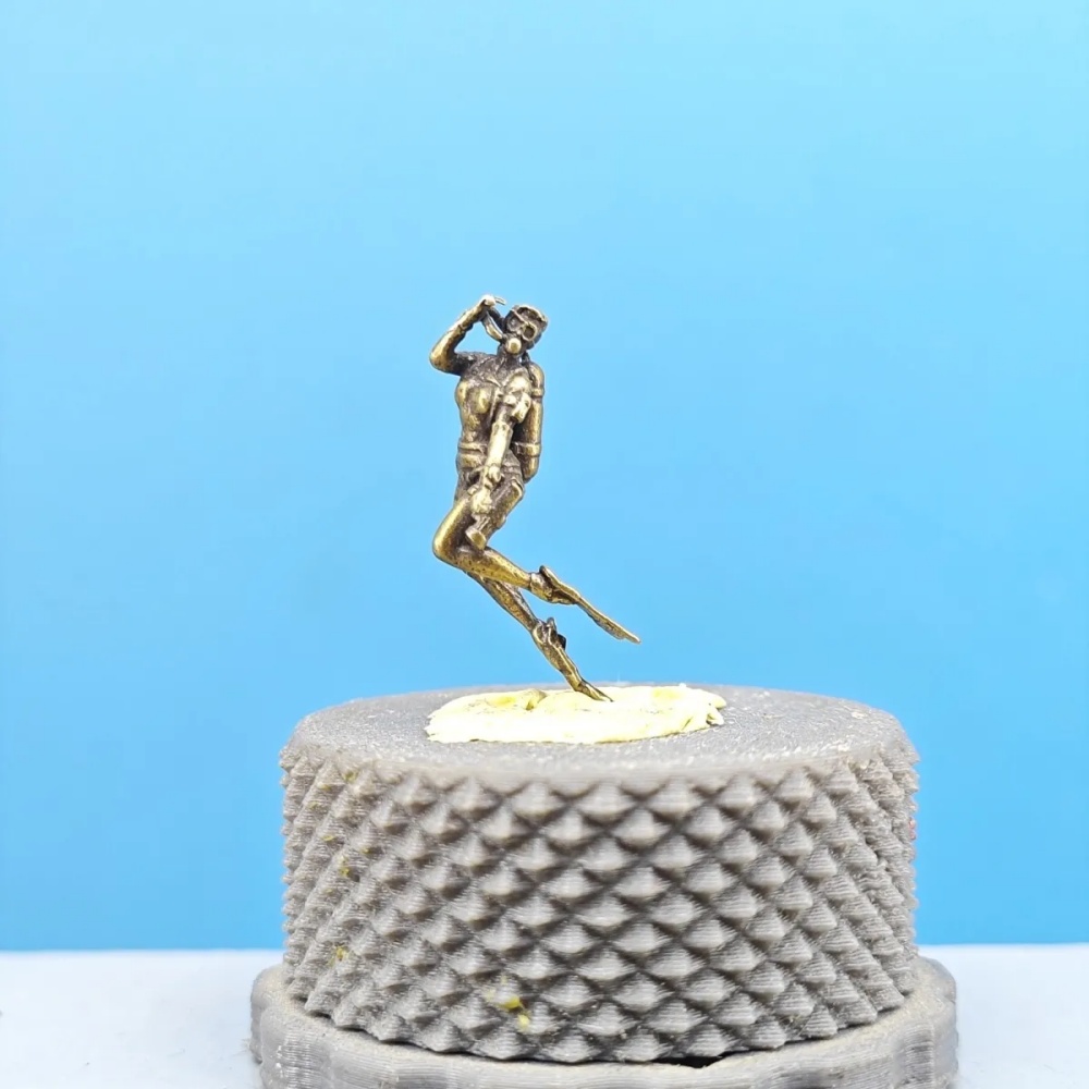 Marine Aquarium Decorations - Vintage Brass Female Diver Mini Figurine