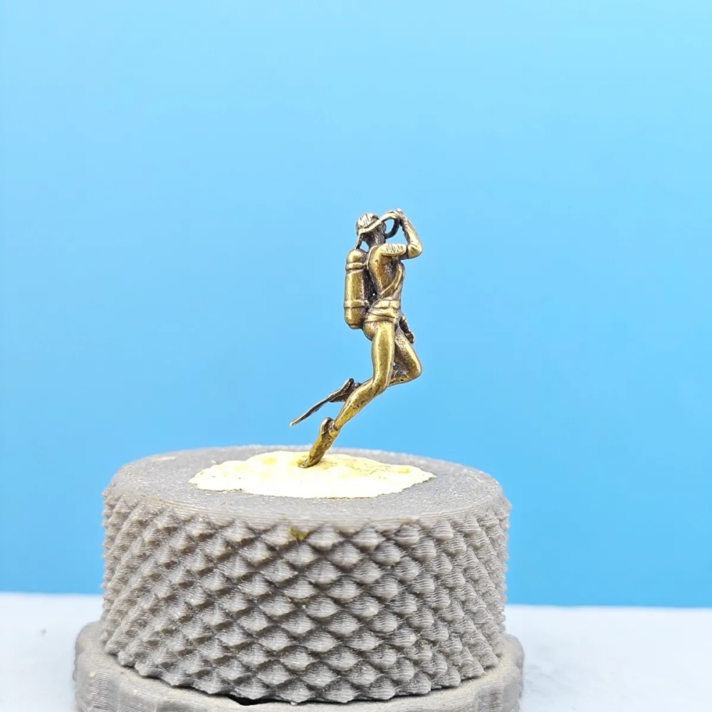 Vintage Brass Female Diver Min - огляд і ціна Marine Aquarium Decorations
